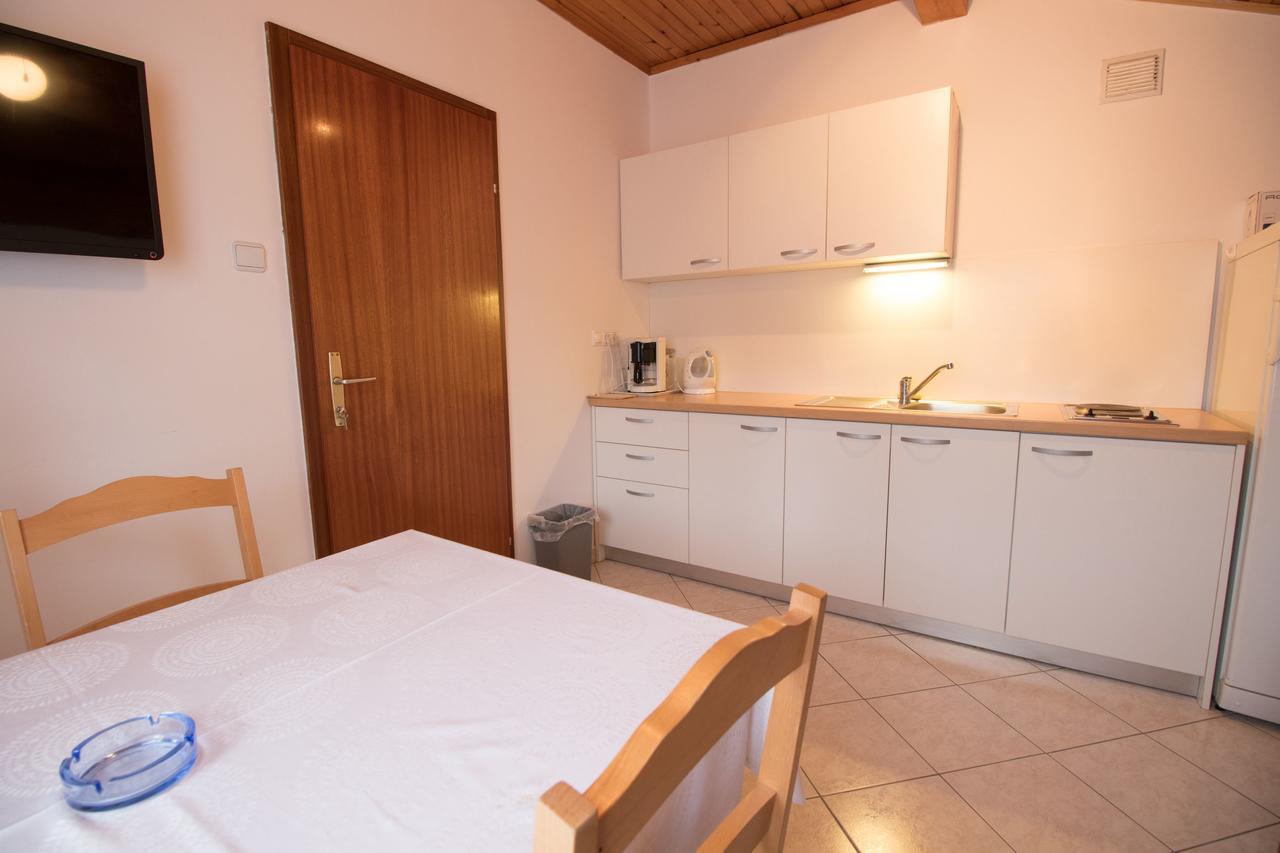 Rooms Sofija Selce Exterior photo